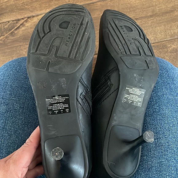 Kenneth Cole Reaction skinny heel boots - Picture 5 of 5